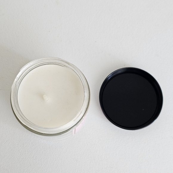 🕯️ White Barn Champagne Toast Candle - 7 oz | Bath & Body Works | New 🕯️ - Picture 4 of 7